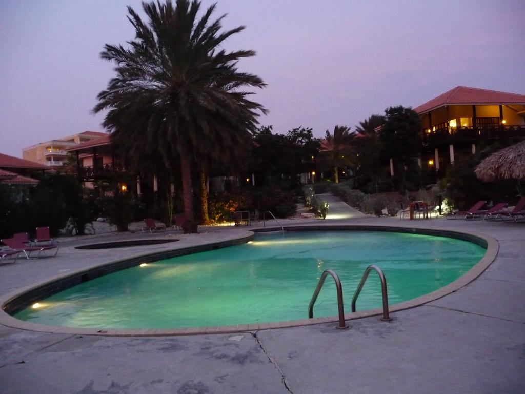 Blue Bay Beach Villa At Pool And Golfcourse Exterior photo
